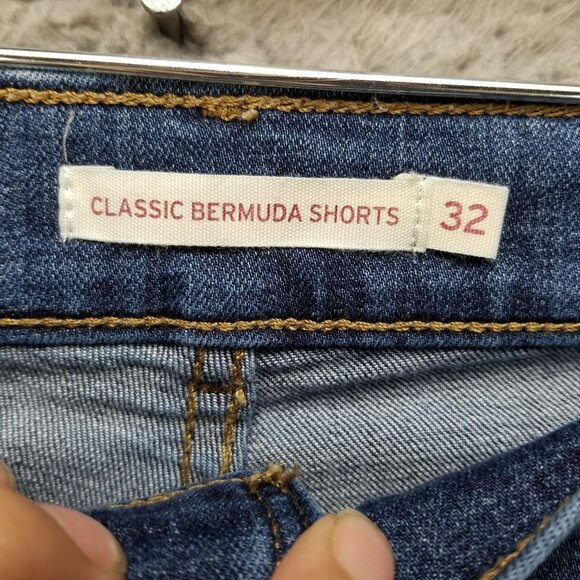 Levis Shorts Womens 32 Blue Stretch Denim Classic Bermuda Jorts - Picture 5 of 16